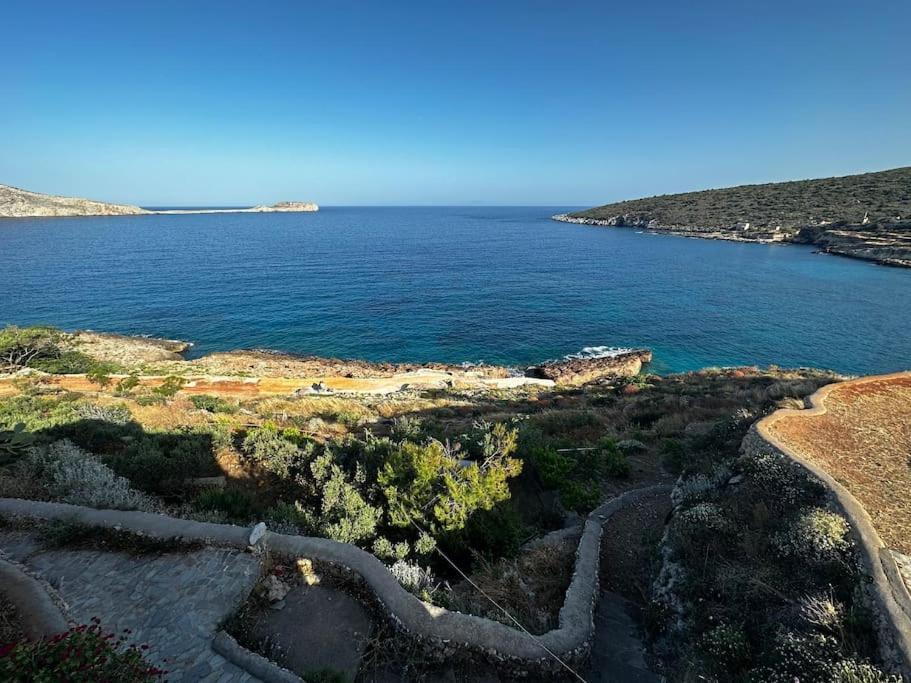 Cliffside Cozy Villa W/ Seaviews Mézapos Kültér fotó